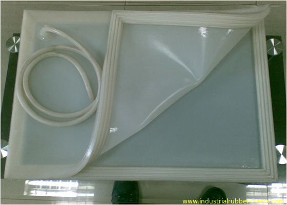 Membrane résistante de silicone de larme moyenne, feuille de silicone pour le lamineur de verre de vide