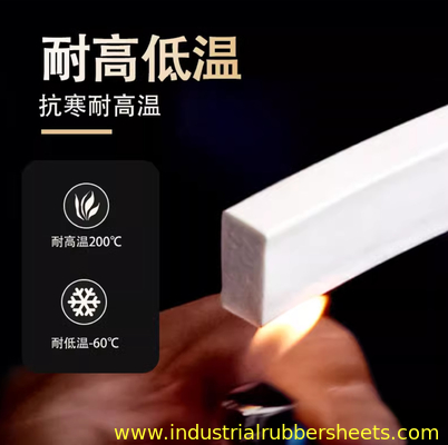 L'épaisseur de la bande d'éponge en silicone à cellule fermée est de 1 mm à 60 mm pour les joints industriels.