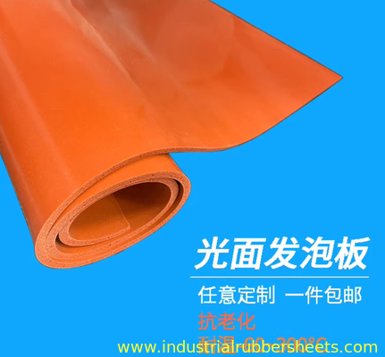 Feuille de caoutchouc éponge silicone à surface lisse, épaisseur 3mm-6mm