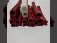 Extrusion de silicone rouge translucide, profilé de silicone pour le scellement