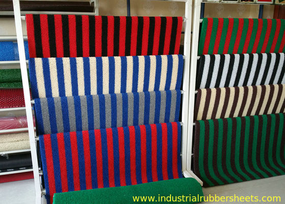 Mousse soutenant la longueur en caoutchouc industrielle du tapis 12-18m de bobine de PVC de feuille, facile à nettoyer