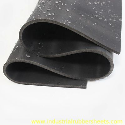 Plaque en caoutchouc d'éponge de silicone à cellules fermées avec surface de tissu d'impression et densité de 0,5-1,0 g/cm3