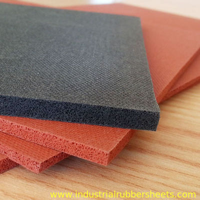 Feuille de mousse de silicone à cellules fermées résistant aux températures élevées et au vieillissement pour les environnements extrêmes